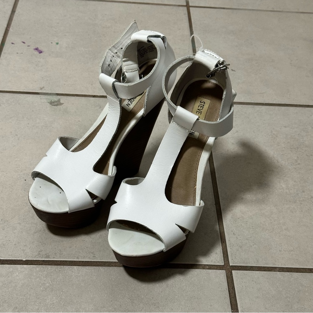 Steve Madden Women White Platform Wedges Sandals‎ size 8